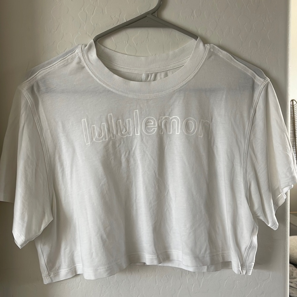 Lululemon All Yours T Cropped